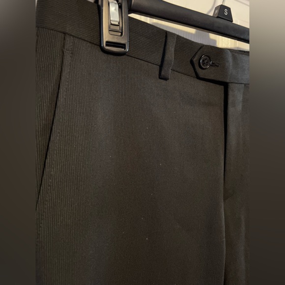 Apt 9 light pinstripe black dress pants 30x32
Suit is separate /bundle and save - Picture 3 of 5